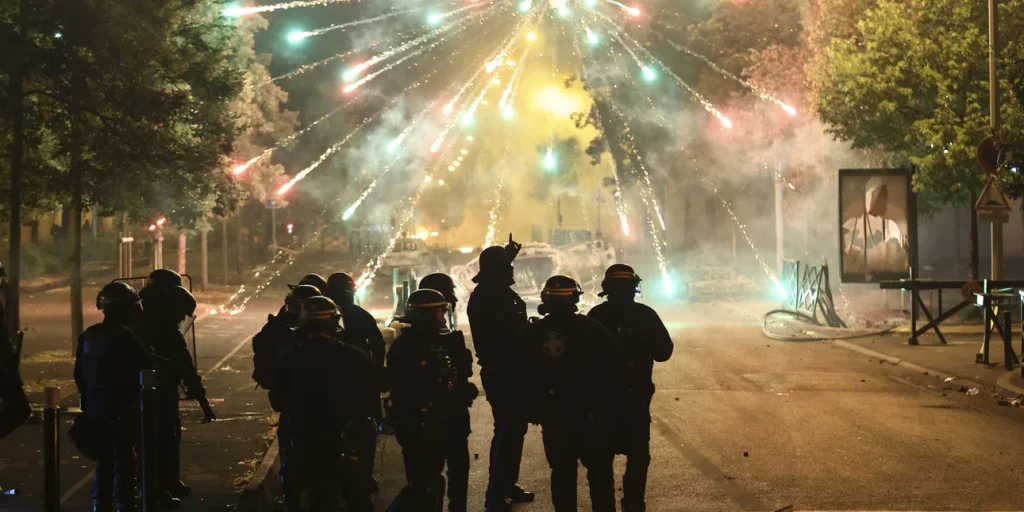 Νεκρός 19χρονος στη Γαλλία από τις αναταραχές