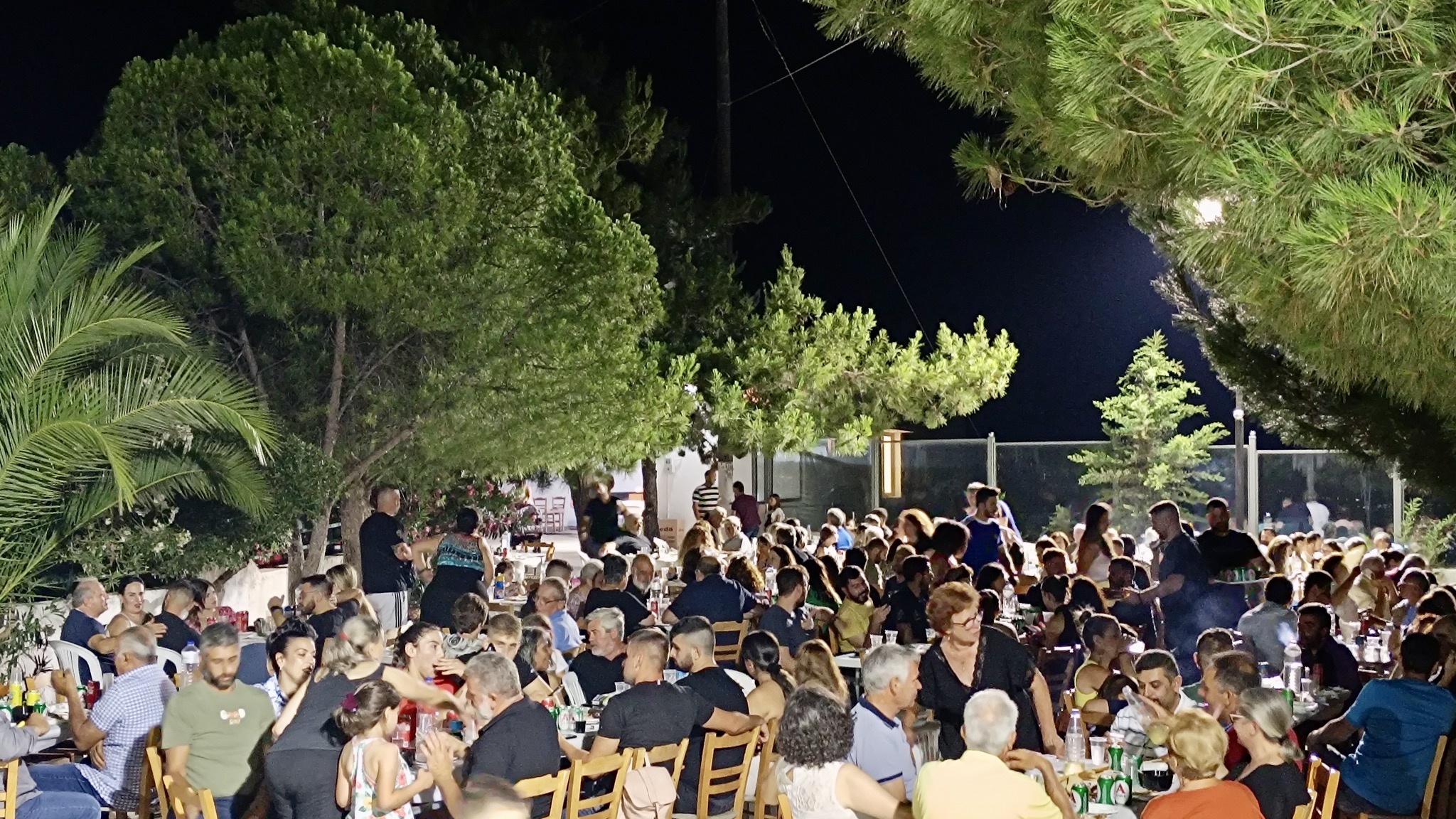 Μοναδική “Σουβλακοβραδιά” στους Κασάνους