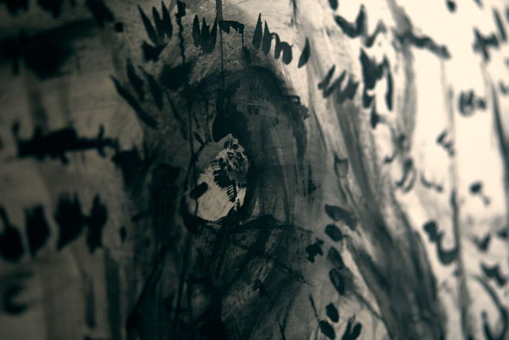 Έκθεση 1 spot 3 dots