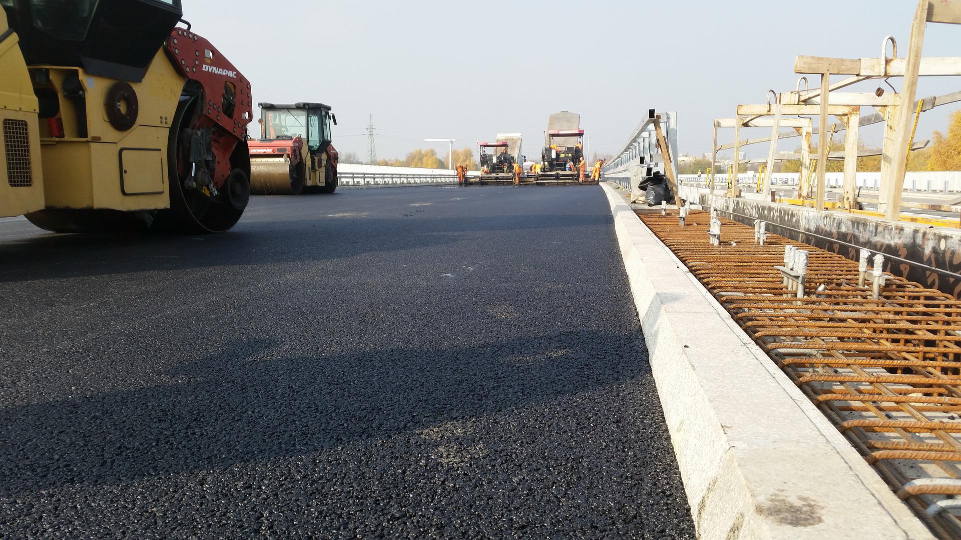 Συνεχίζονται οι ασφαλτοστρώσεις στον κόμβο Γαζίου