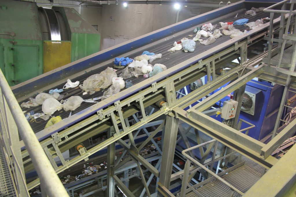 Σε κατάσταση σοκ οι εργαζόμενοι που βρήκαν το κεφάλι άνδρα