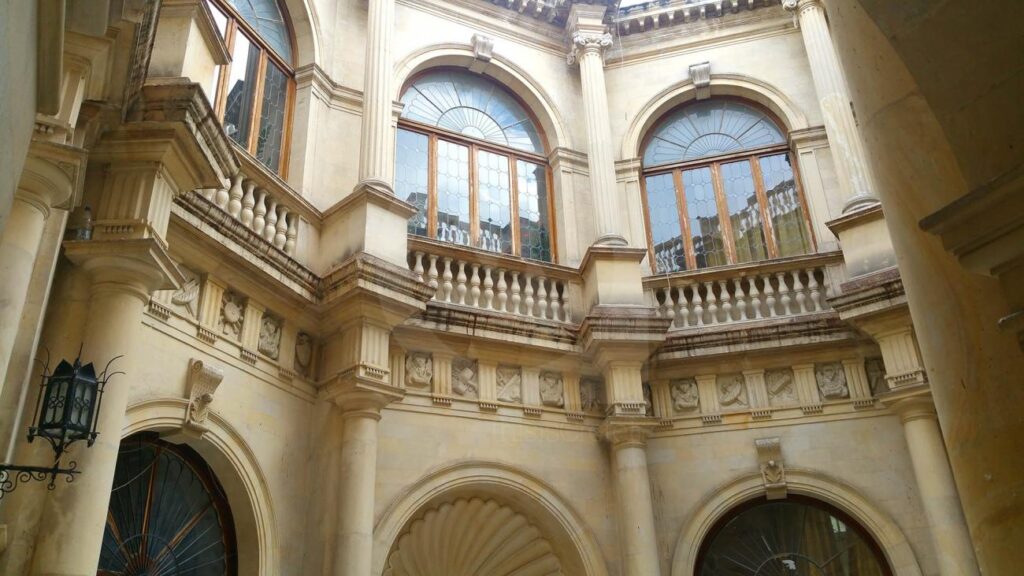 Η υποκρισία για τα Δημοτικά Τέλη και η “Καλοκαιρινή ήρα”