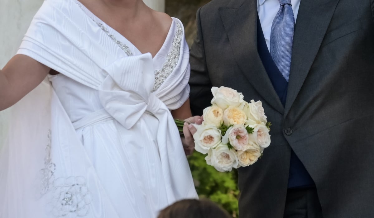 Βρήκαν καλάσνικοφ στο σπίτι της νύφης