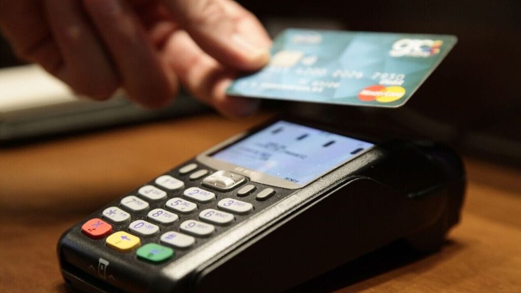 Αλλάζει το σχέδιο για τα POS