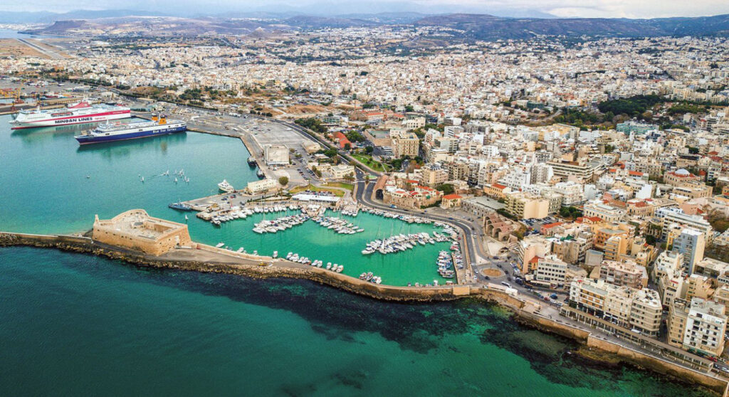 Έτσι σώθηκε η κοπέλα στο λιμάνι του Ηρακλείου