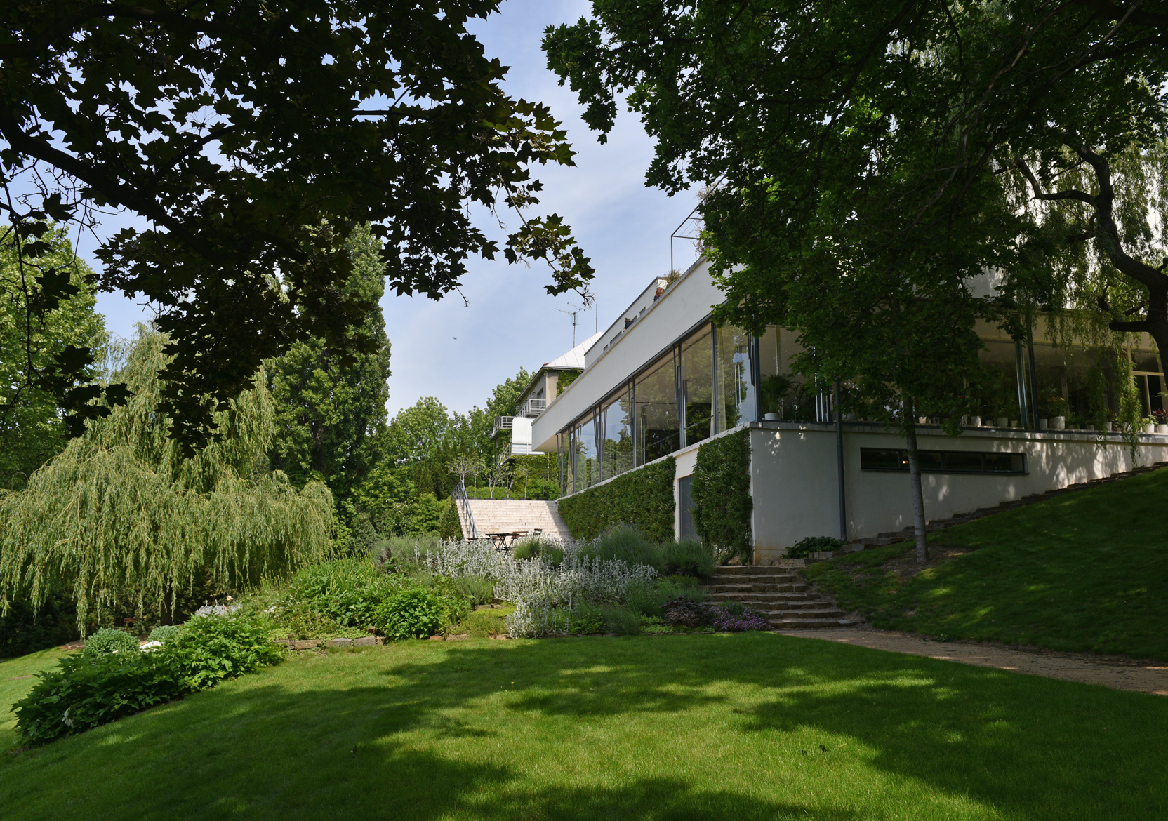 ΑΠΟΚΛΕΙΣΤΙΚΟ: Εξαρθρώθηκε εγκληματική οργάνωση διακίνησης ναρκωτικών – Πώς μια βίλλα έφερνε τρελό χρήμα στους διακινητές