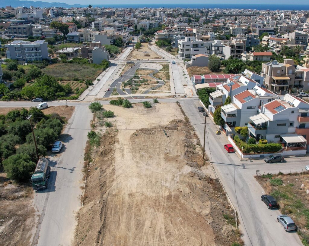 Γρ. Μακαρώνας στο ΘΕΜΑ για την Ερυθαίας: «Αν κλείσει ο δρόμος με τοιχίο, θα πνιγεί ο μισός Άη Γιάννης»