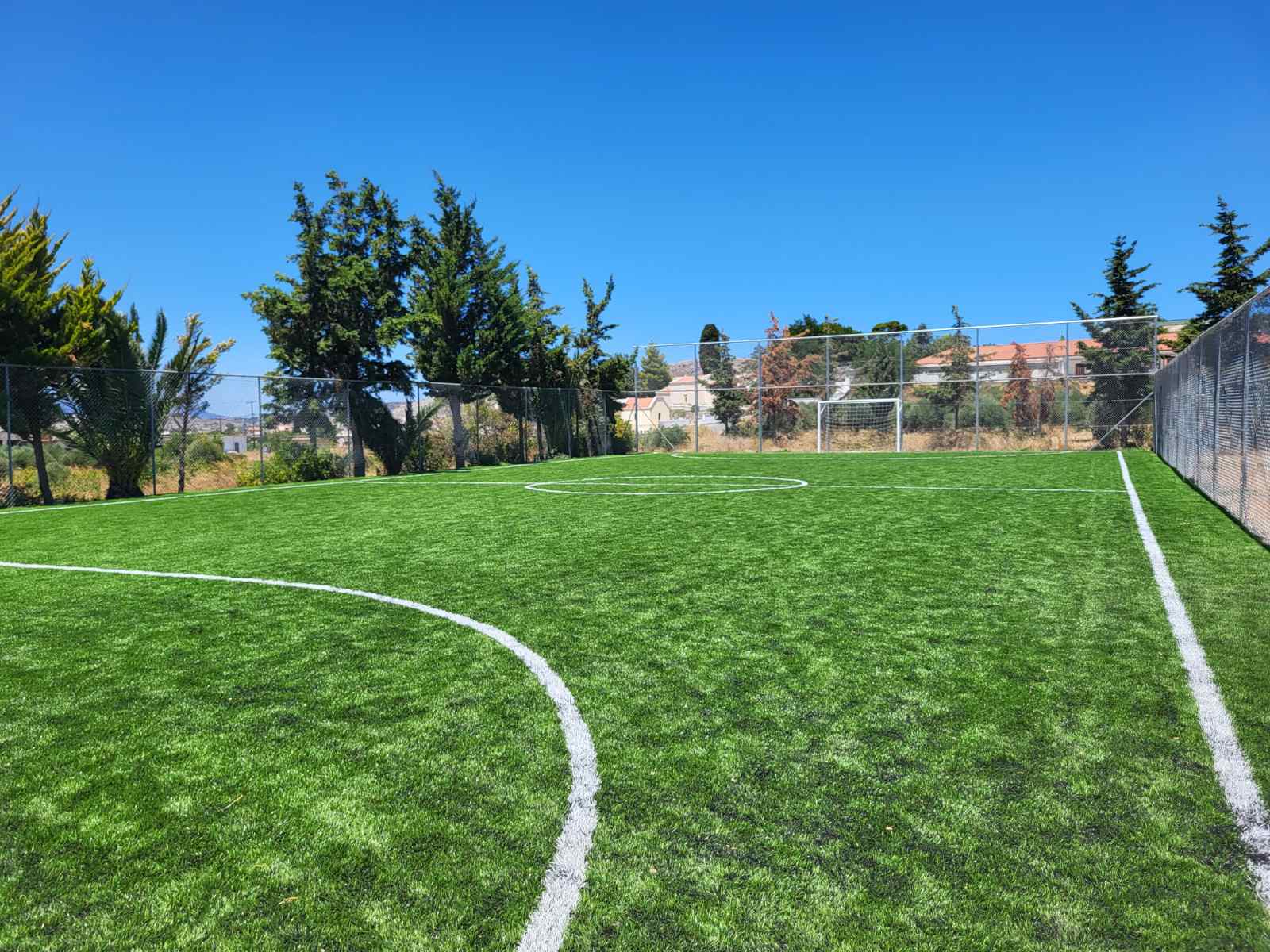 Νέο γήπεδο 5 x 5 στο Καστέλι (photos)