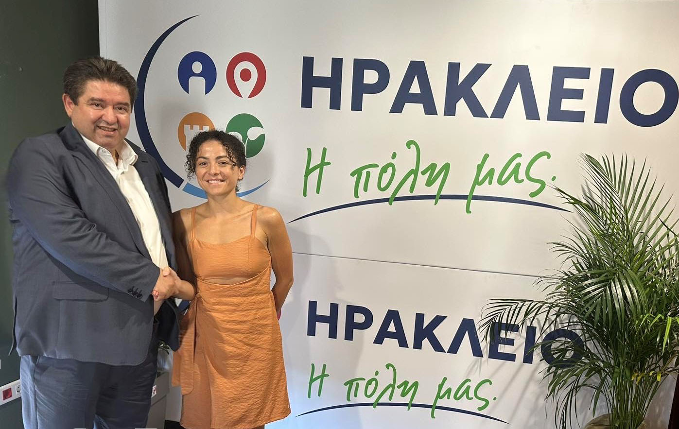 Με τον Μιχάλη Καραμαλάκη η Ελισάβετ Πετρογιάννη