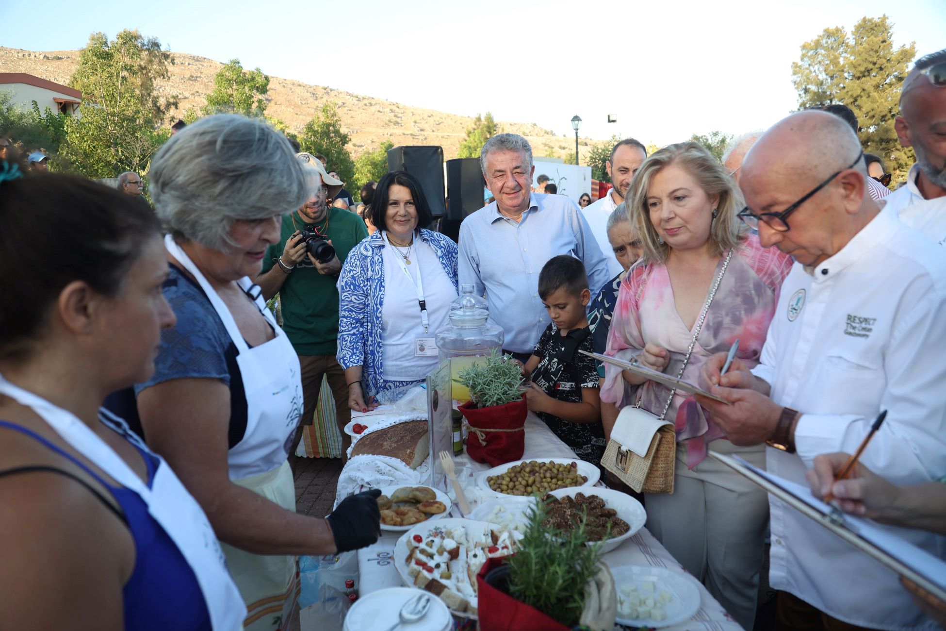 Κοσμοπλημμύρα στο Φεστιβάλ Κρητικής Κουζίνας (φωτορεπορτάζ)