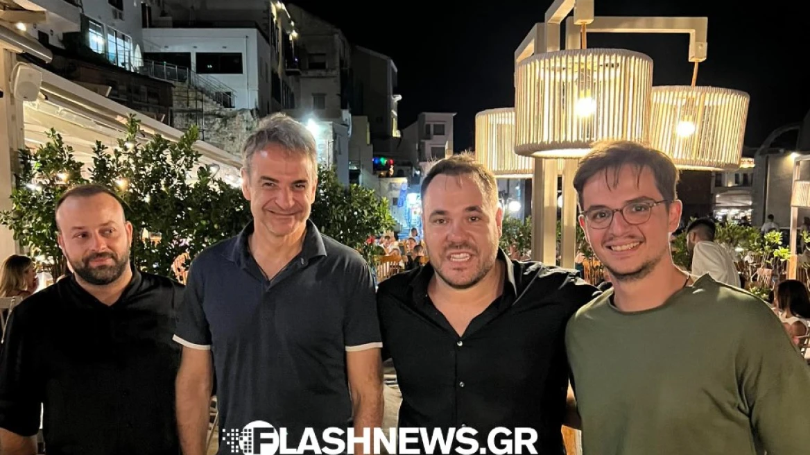 Η βόλτα Μητσοτάκη στα Χανιά