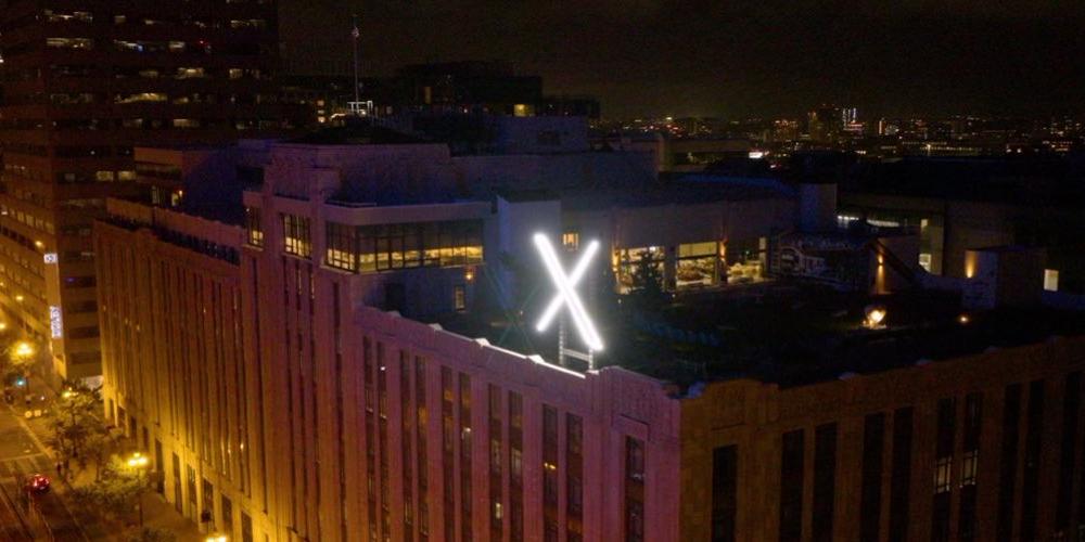 Κατέβηκε το Big X από τα κεντρικά του Twitter στο Σαν Φραντζίσκο