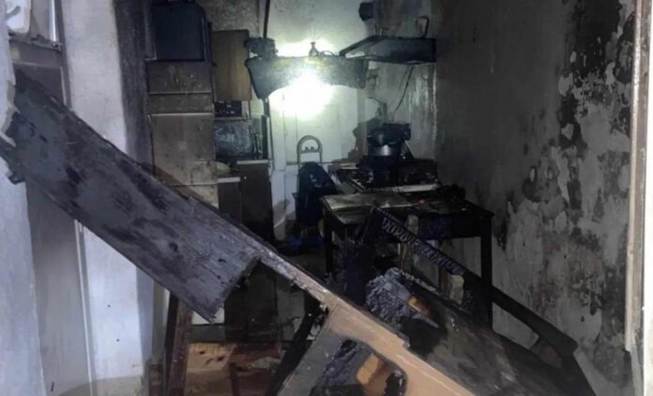 Λίγο έλειψε να καούν μέσα στο σπίτι τους