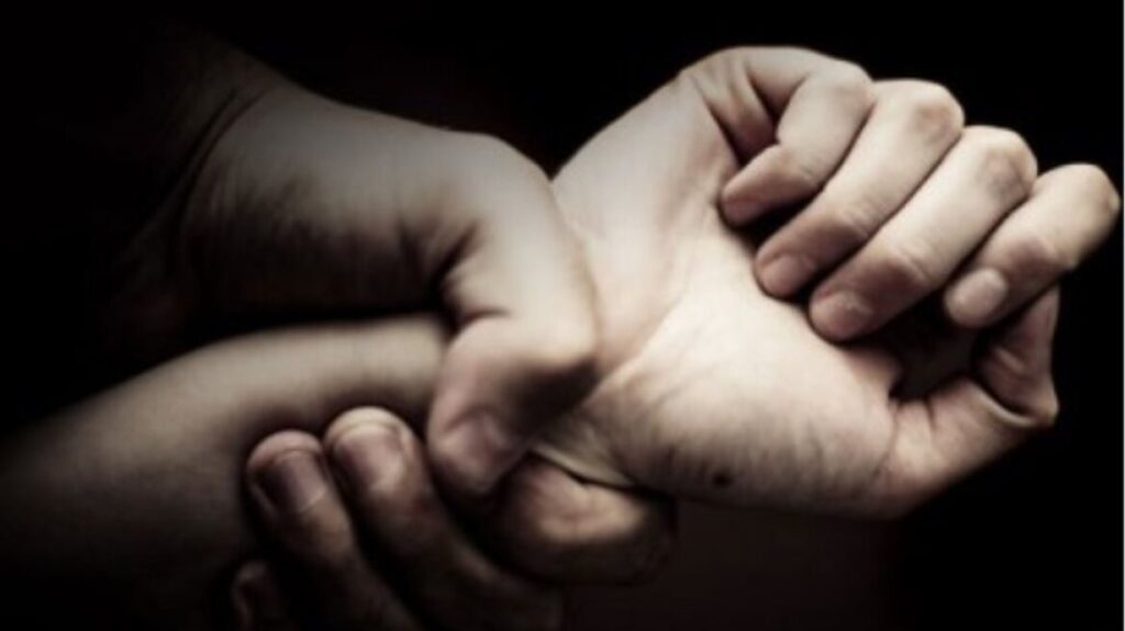 Απρόσμενη τροπή πήρε ο καβγάς πατέρα και γιου