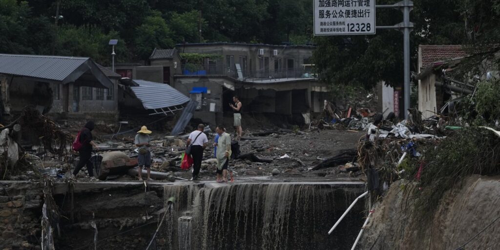 Χάος από τις πλημμύρες στην Κίνα