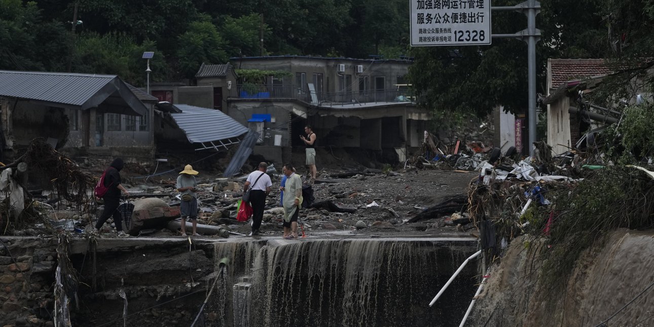 Χάος από τις πλημμύρες στην Κίνα