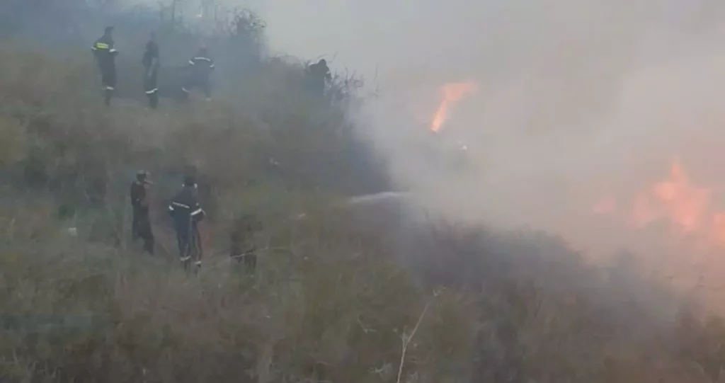 Σε ύφεση η φωτιά στο Σινάπι