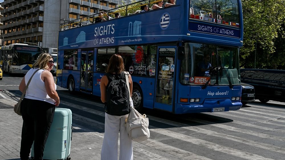 Πάνω από 1 εκατομμύριο τουρίστες τον Δεκαπενταύγουστο