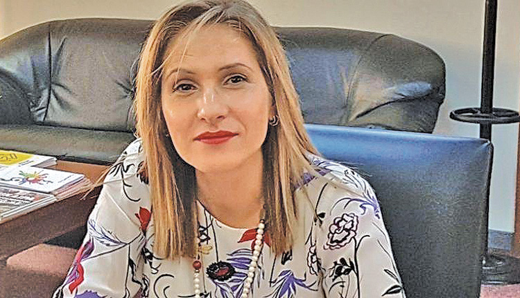 Η Μ. Κοζυράκη στο ΘΕΜΑ για τη ράμπα ΑμεΑ στα Πηγαϊδάκια