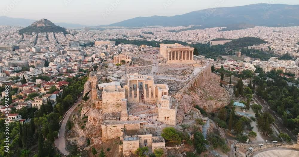 Ήθελαν να κλέψουν ανήλικους στην Ακρόπολη