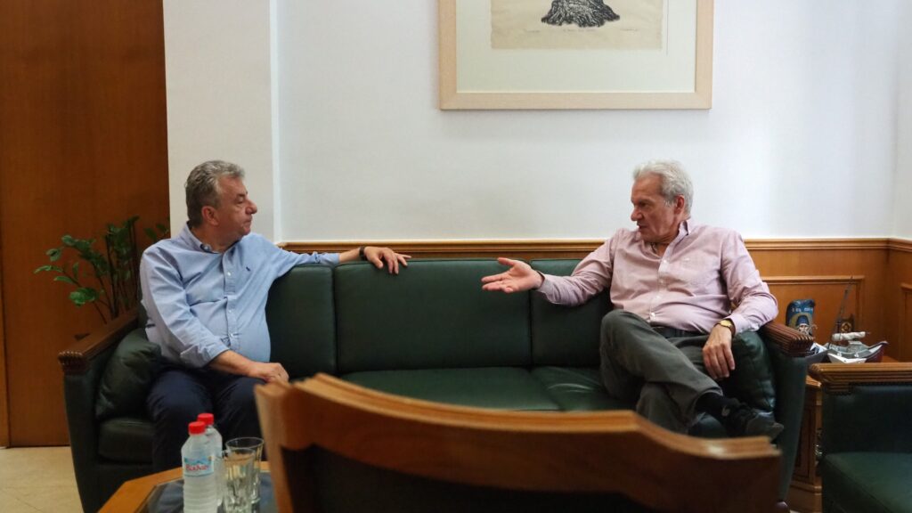 Συναντήθηκαν Αρναουτάκης και Καλοκαιρινός στην Περιφέρεια