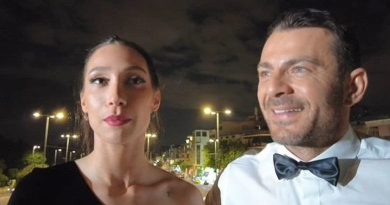 Ο Ντάνος ντύνεται γαμπρός (photo προσκλητήριο)