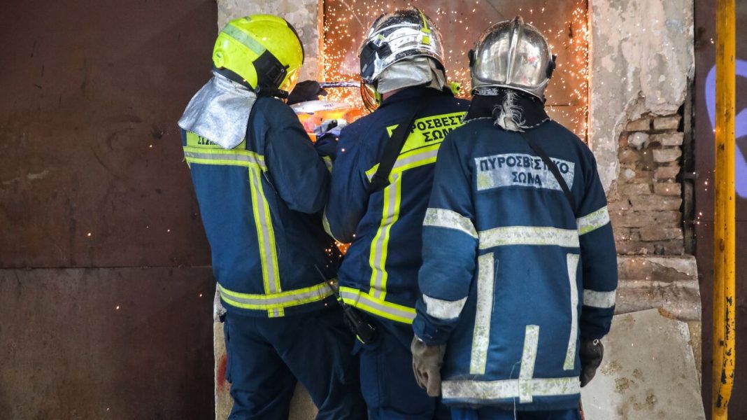 Φωτιά ξέσπασε σε εγκαταλελειμμένο κτίριο