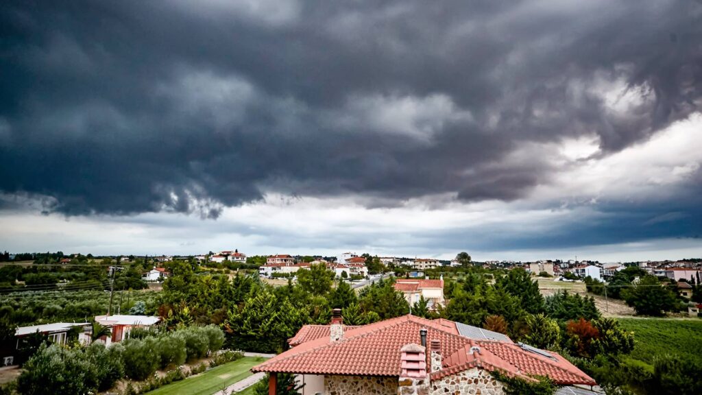 Σε επιφυλακή για τη νέα κακοκαιρία