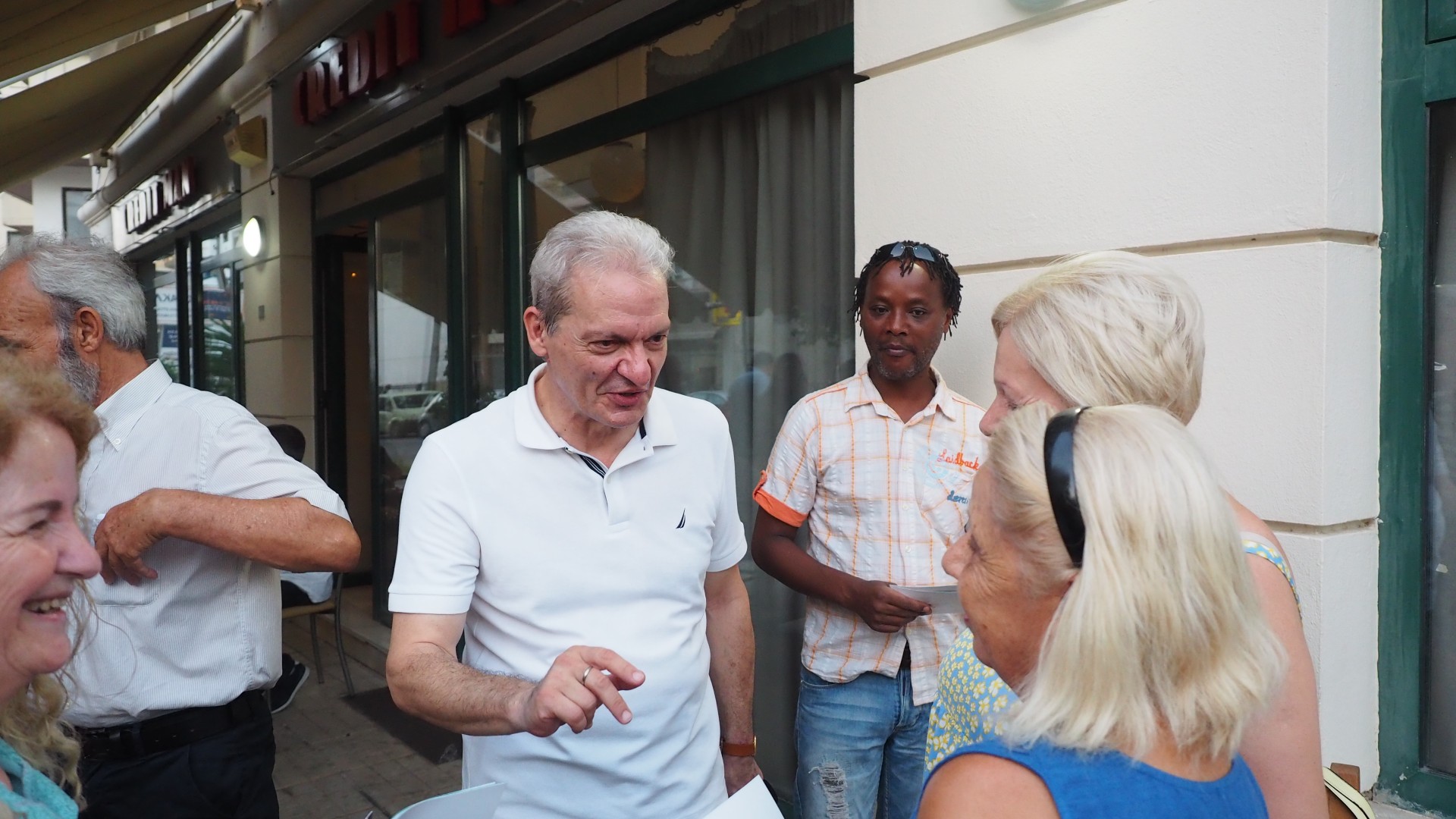 Στη Θέρισο ο Αλέξης Καλοκαιρινός