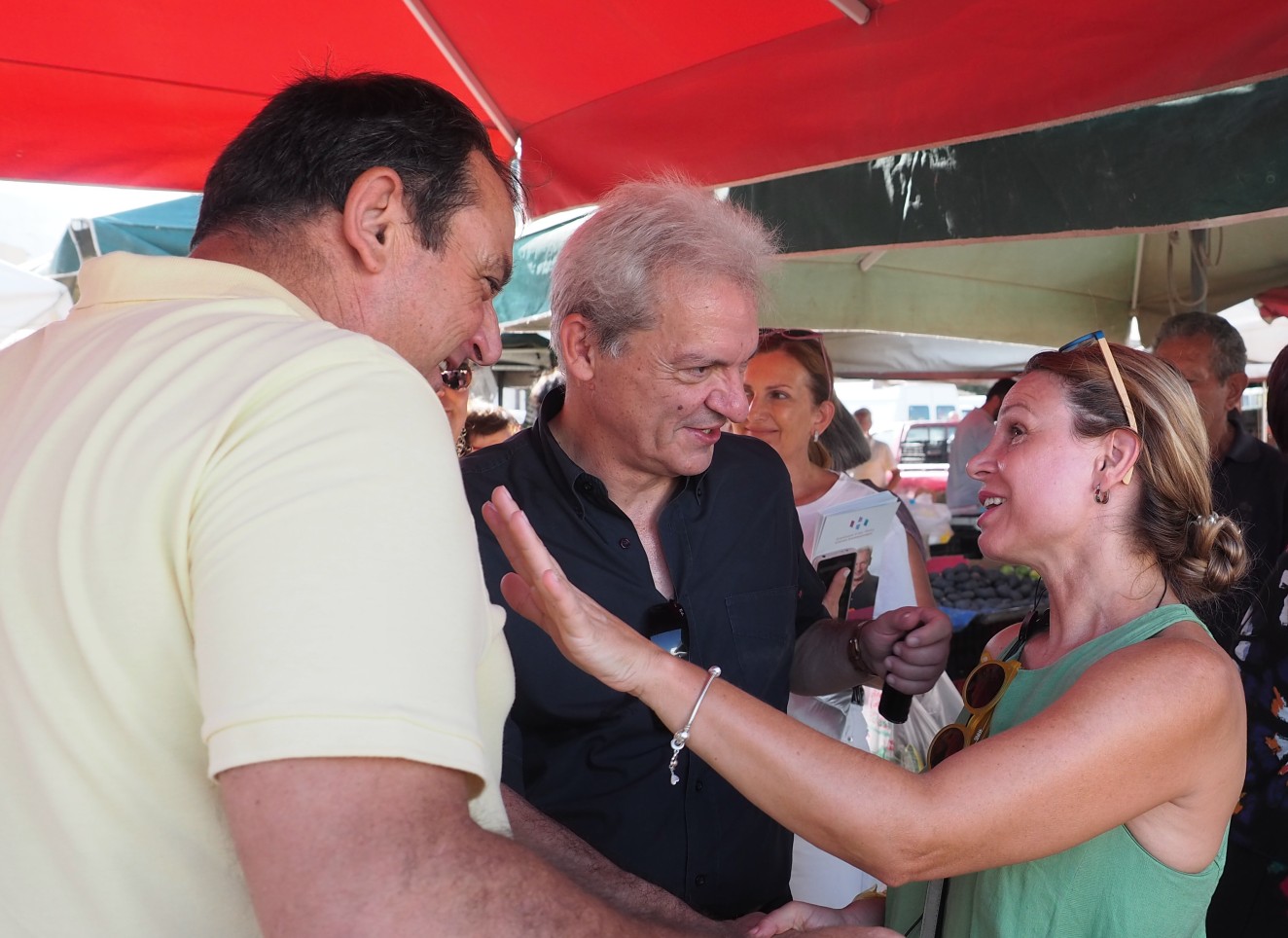 Στη Λαϊκή αγορά Πατελών ο Αλέξης Καλοκαιρινός (photos)