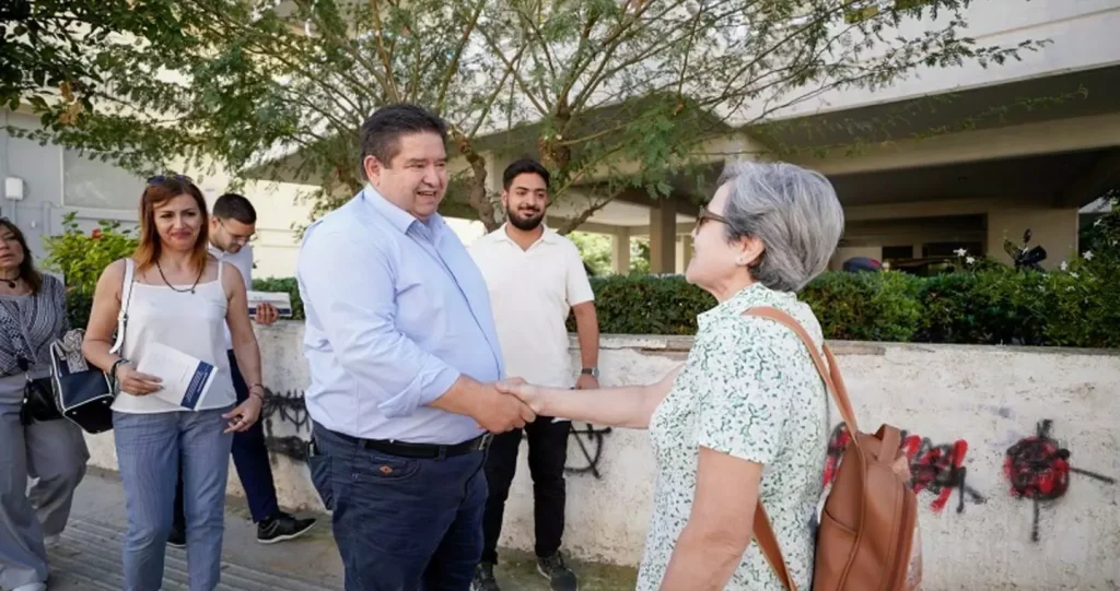 Αγκάλιασαν τον Καραμαλάκη στον Μασταμπά