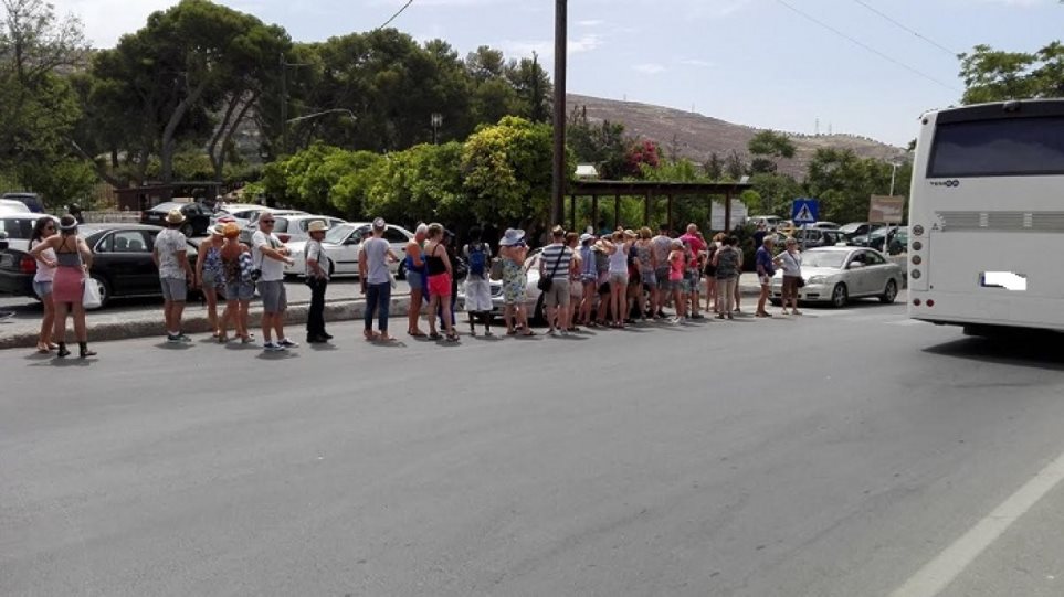 Μεγάλο ρίσκο για τους επισκέπτες της Κνωσού (photos)