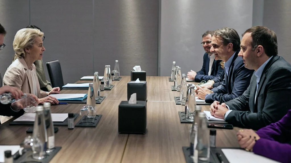 Αναζητά στήριξη από τις κοινότητες ο Κυριάκος Μητσοτάκης