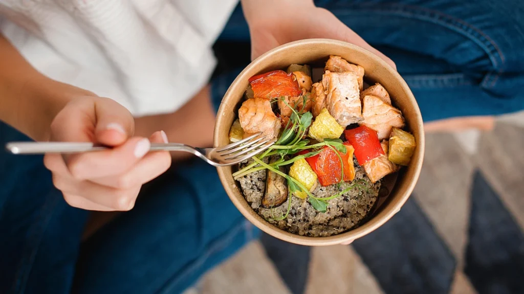 Πόσο υγιεινά είναι τα τρόφιμα που πλασάρονται ως «υγιεινά»; Πώς διαβάζουμε σωστά τις ετικέτες