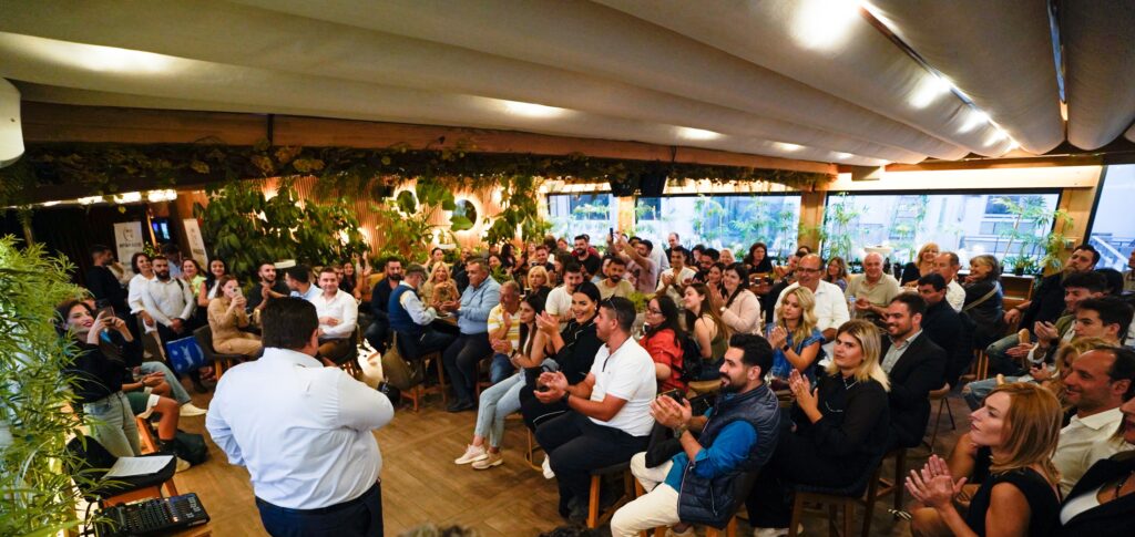 Η νέα γενιά του Ηρακλείου στηρίζει έμπρακτα Καραμαλάκη