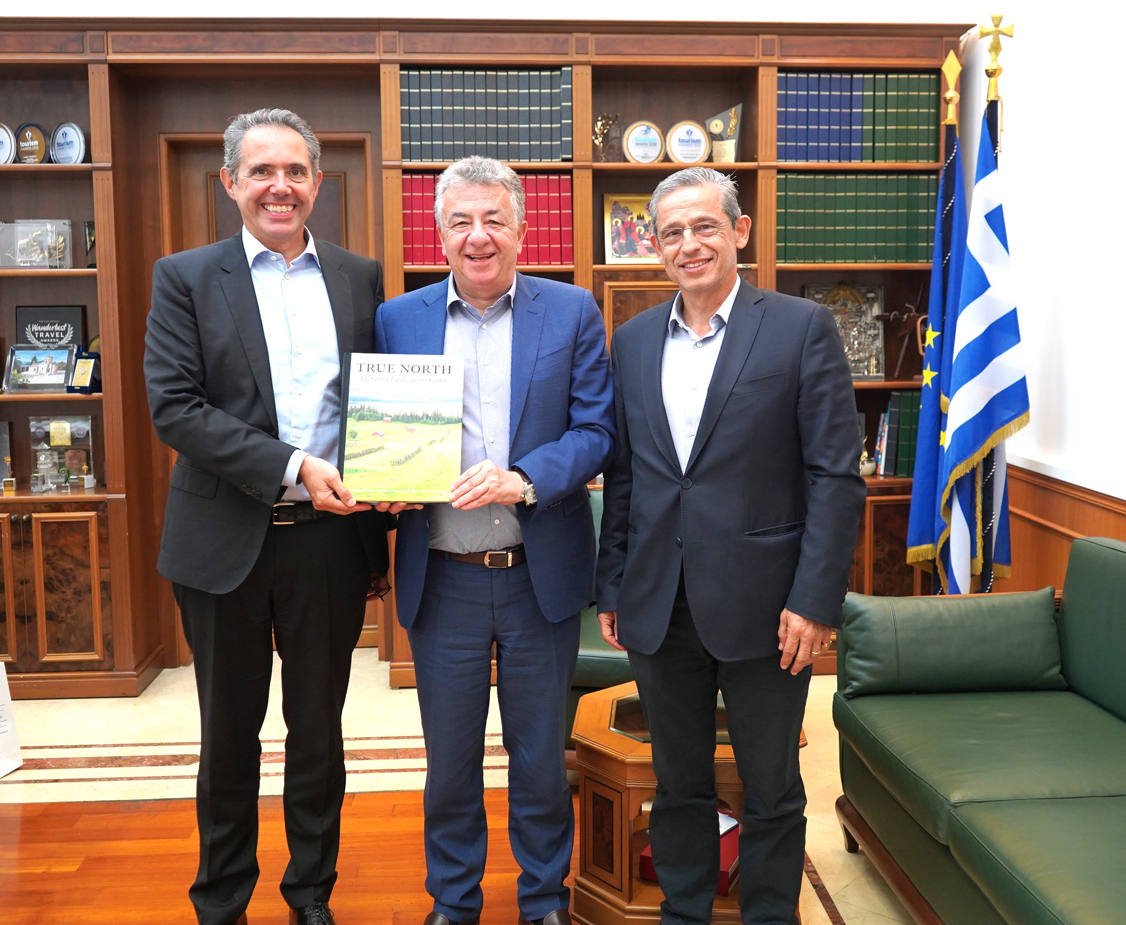 Στην Περιφέρεια ο πρέσβης της Σουηδίας