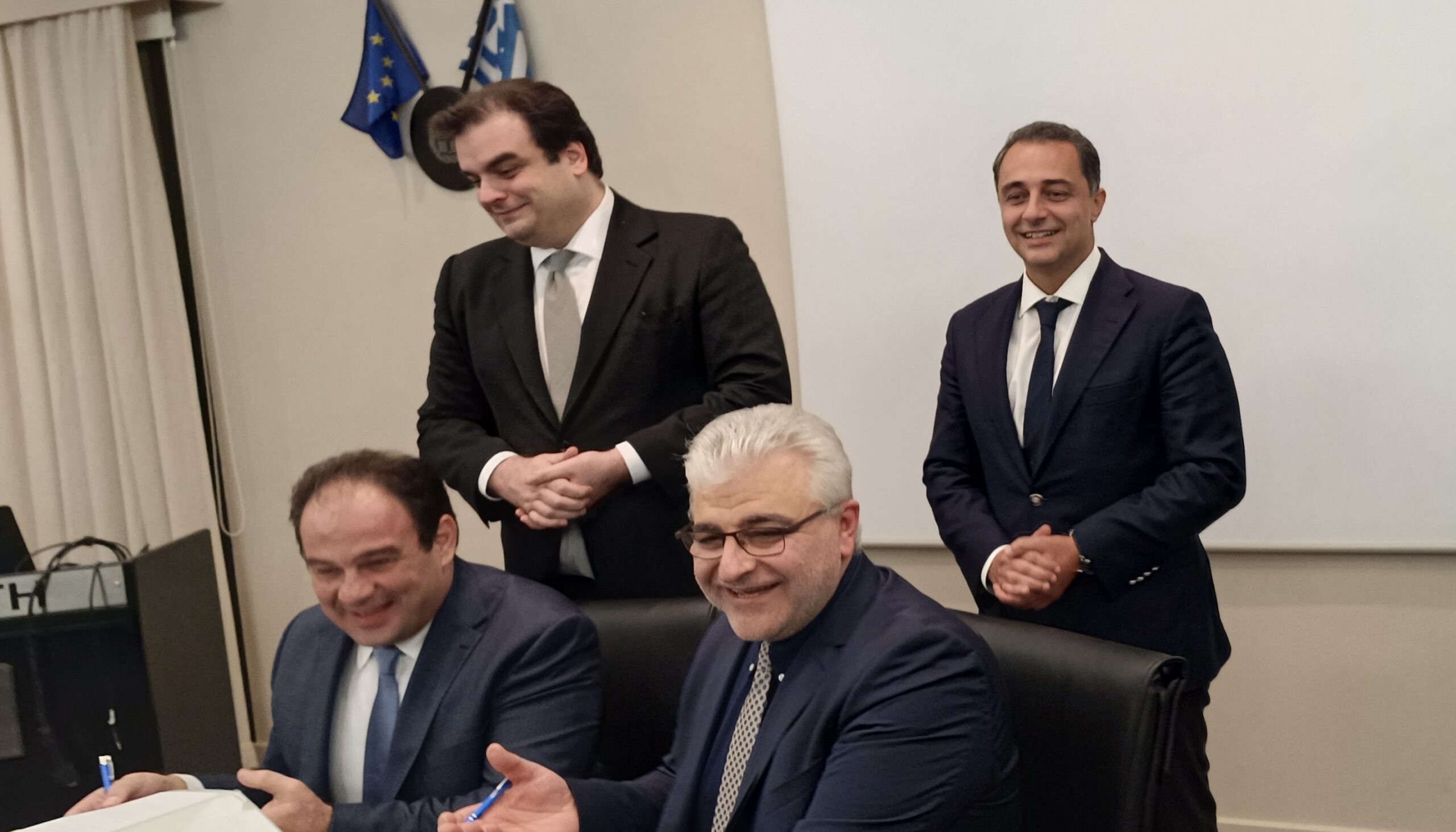 Υπογράφτηκε το Μνημόνιο Συνεργασίας ανάμεσα σε ΙΤΕ και Ινστιτούτο Εκπαιδευτικής Πολιτικής παρουσία του Κ. Πιερρακάκη