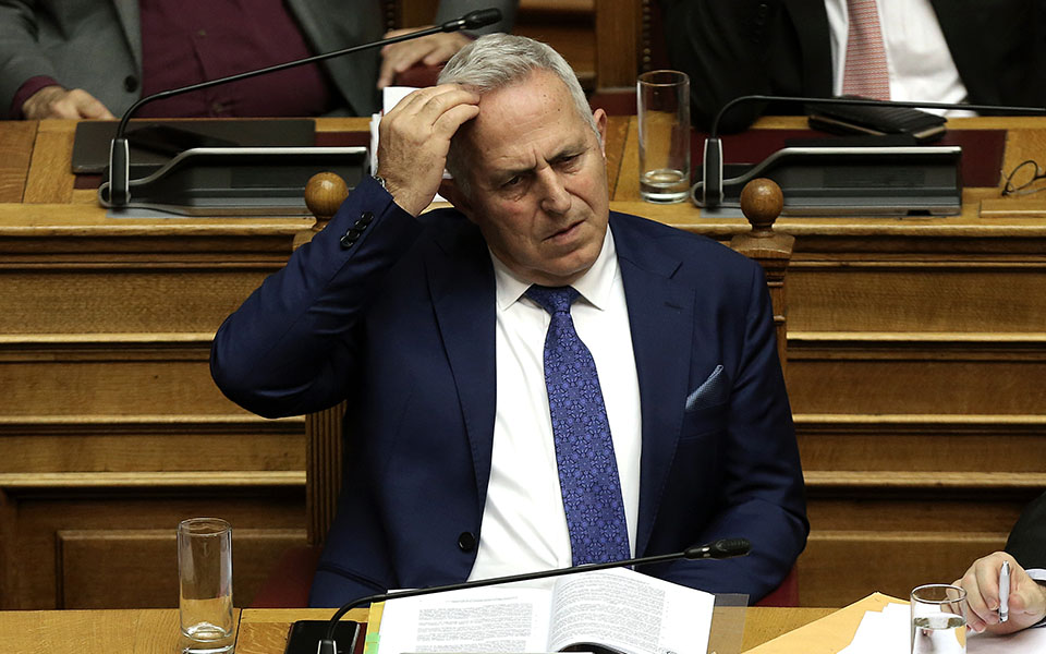 Ομάδα Αλήθειας: “Τρολάρει” Αποστολάκη για το πόσα “δεν ξέρω” χωρούν σε μια συνέντευξη