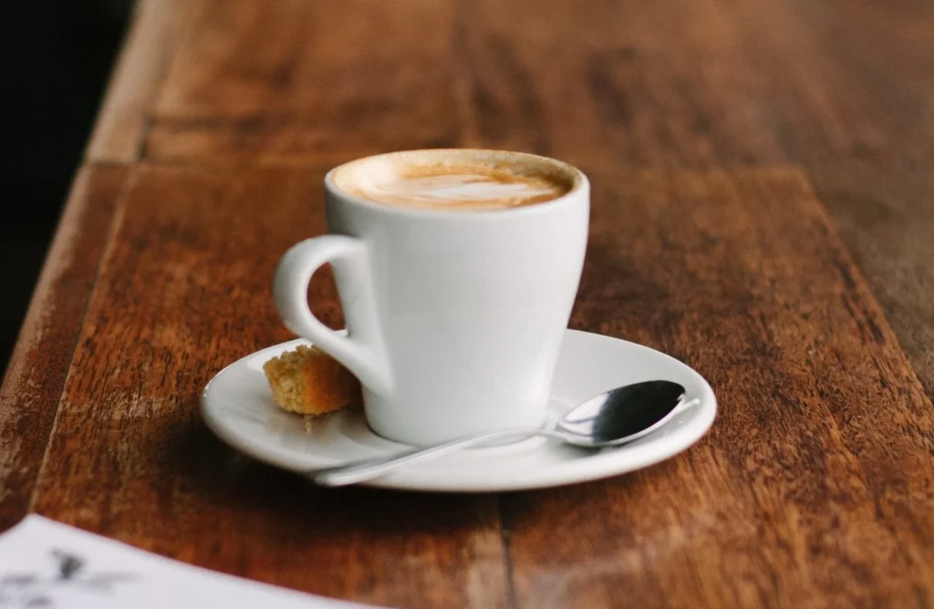 Μέχρι πόσα φλιτζάνια καφέ μπορείτε να πίνετε την ημέρα, σύμφωνα με γιατρό