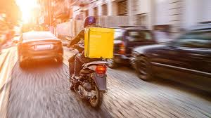 Γιατί πέφτει σε παγκόσμιο επίπεδο το delivery