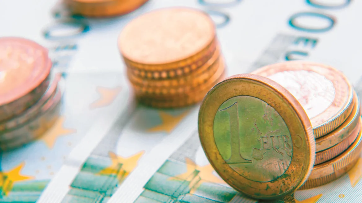 Δεν μπορούν να δηλώνουν κάτω από 9.100 ευρώ το χρόνο οι ελεύθεροι επαγγελματίες