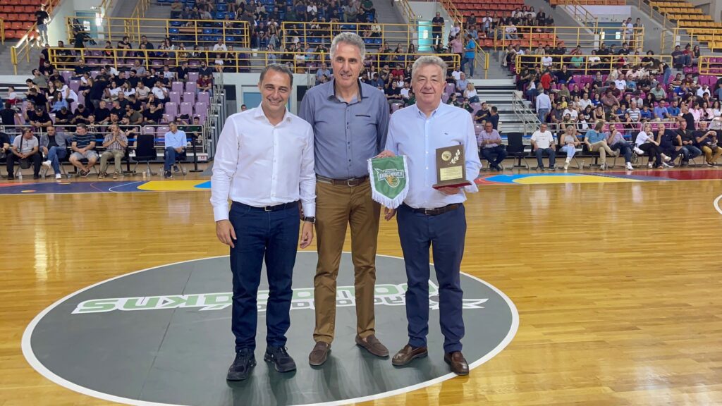 Τον Σταύρο Αρναουτάκη τίμησε η Αναγέννηση Αρκαλοχωρίου (video)