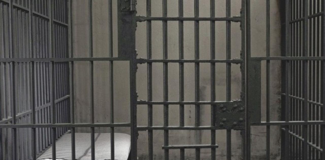 Προσπάθησε να αυτοκτονήσει με κουβέρτα