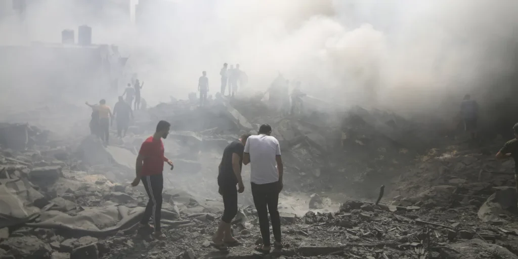 Bloomberg: Πώς μια κλιμάκωση πολέμου απειλεί την παγκόσμια οικονομία