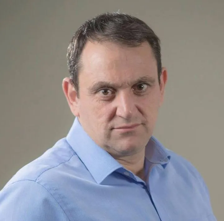 Γ. Τσαγκαράκης σε ΘΕΜΑ ΚΡΗΤΗΣ: “Μετέφερα τα βιώματα του χωριού για να κάνω πράξη την προσφορά”