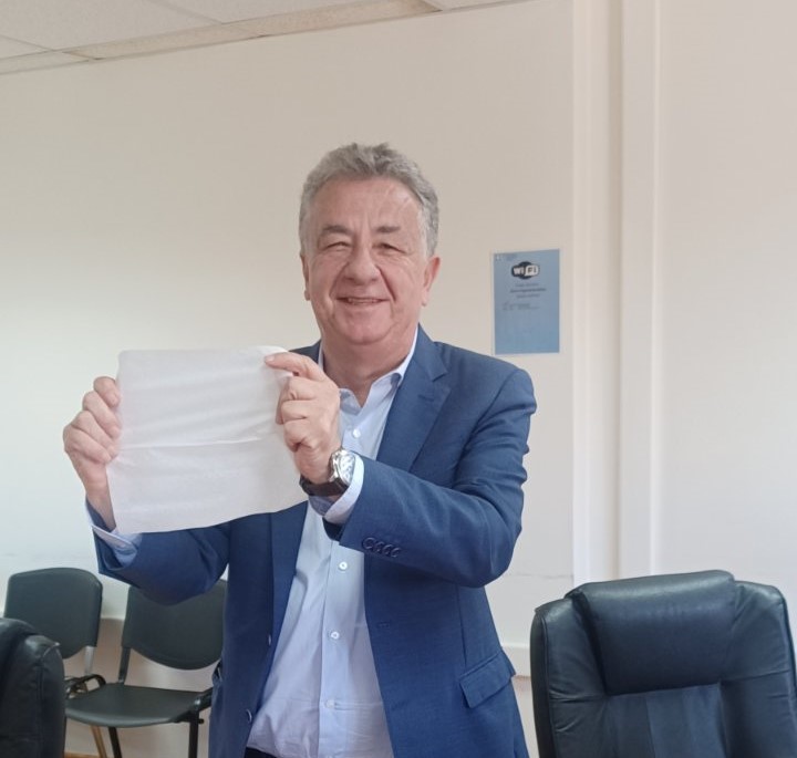 Φωτο… μέτρησε πάλι ο Αρναουτάκης