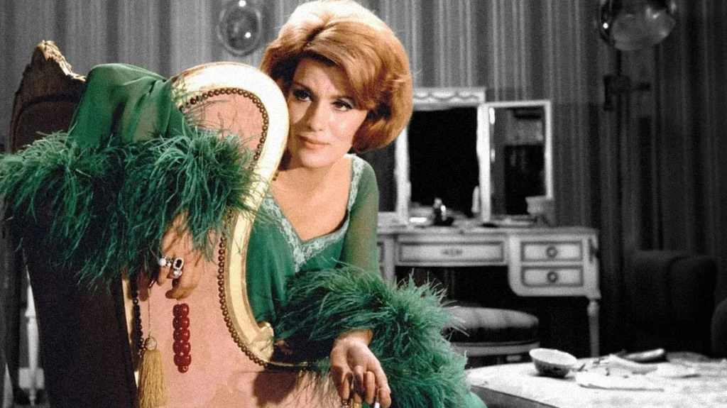 Μαίρη Χρονοπούλου: Η πολυτάραχη ζωή της – Η καταπιεστική μητέρα, οι έρωτες, η φιλία με τον Νίκο Κούρκουλο