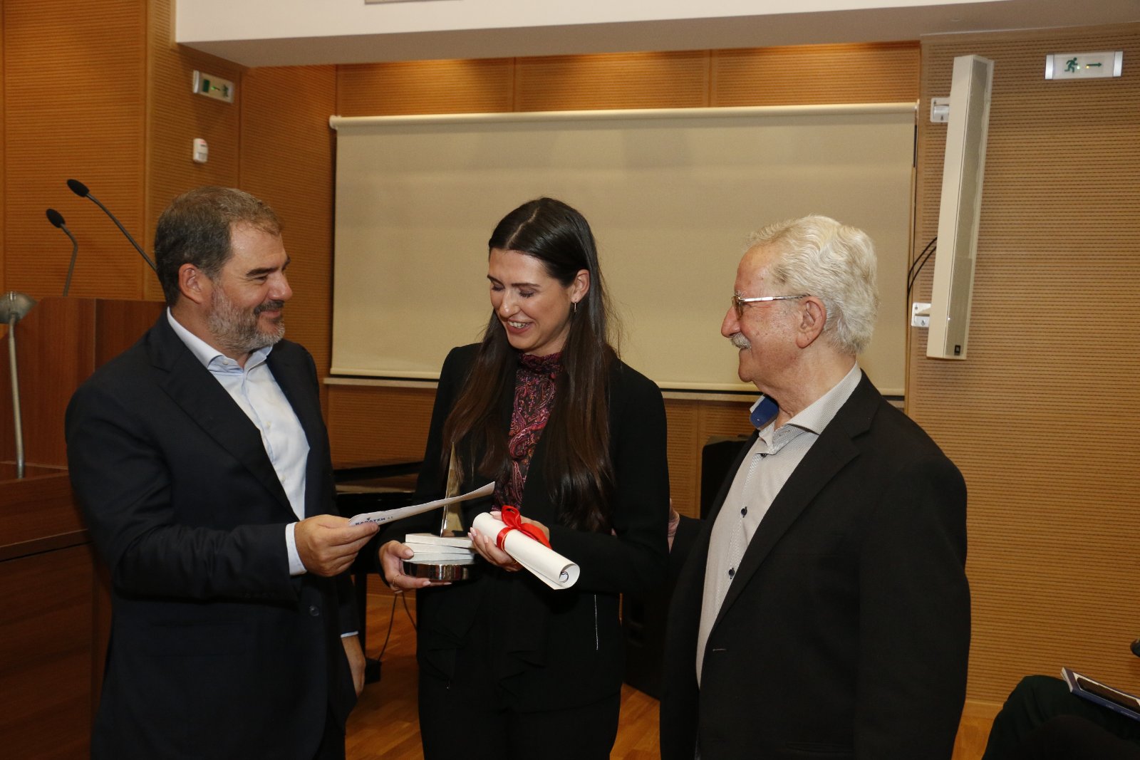 Στη Χριστίνα Βασιλακοπούλου το βραβείο Καράτζη