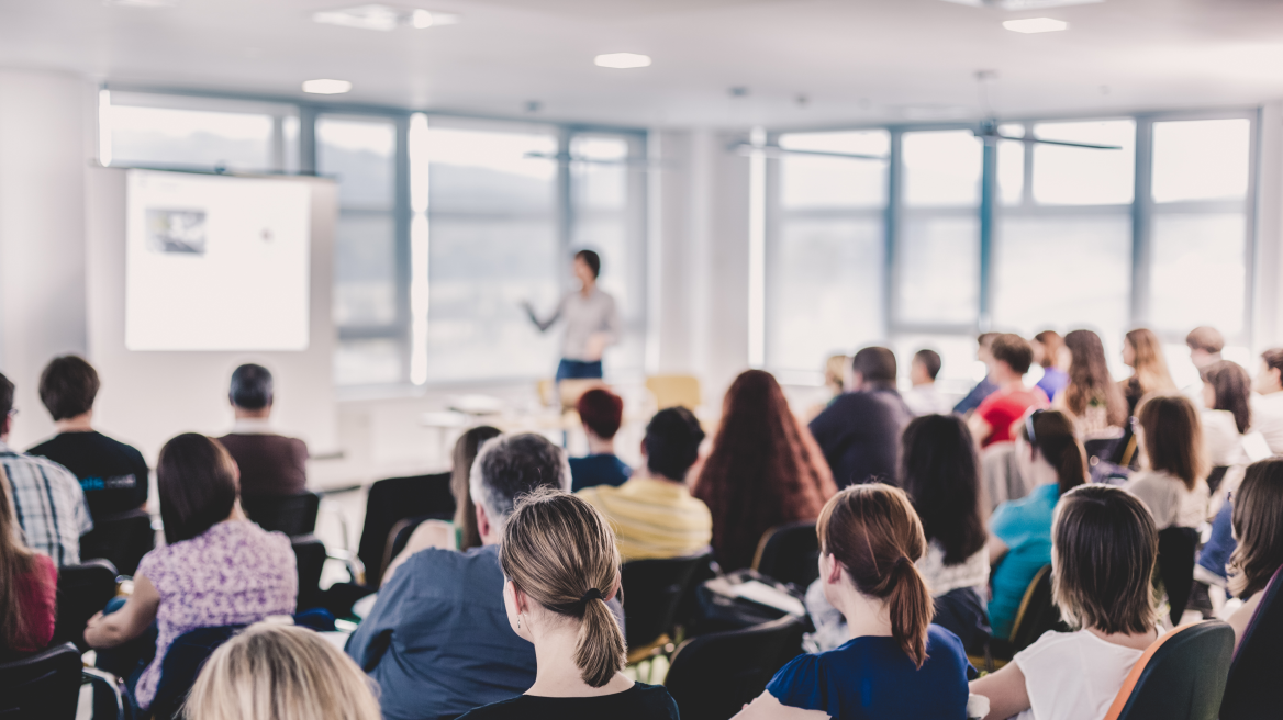 ΔΥΠΑ: Νέο πρόγραμμα από την Amazon για 100.000 ωφελούμενους