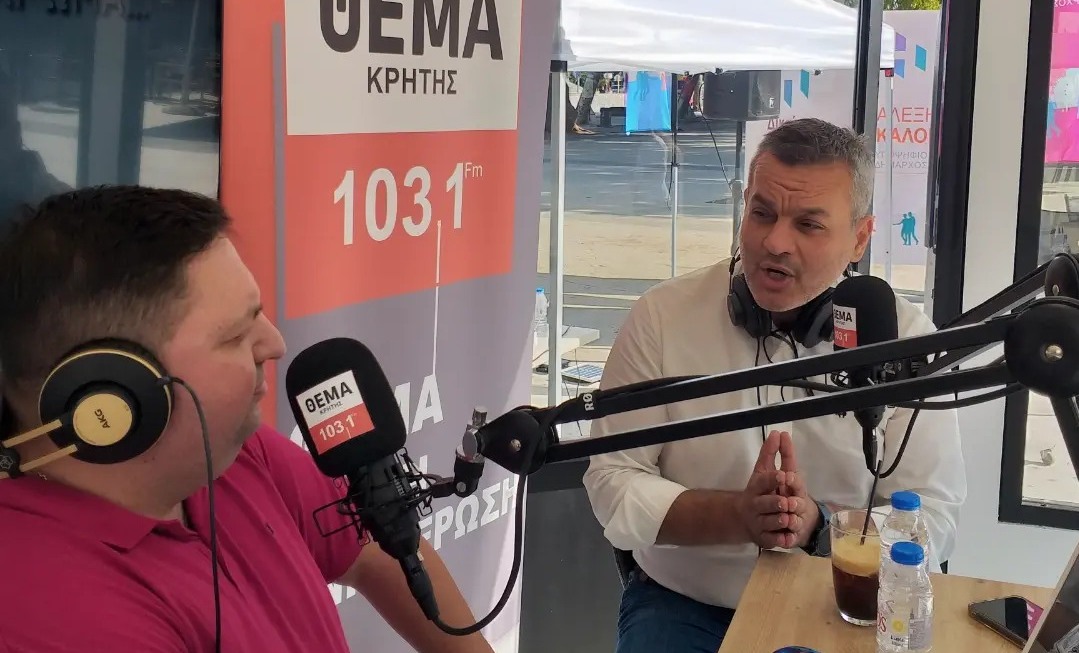 Να αρθεί η αδικία του συμψηφισμού της προσωπικής διαφοράς κατά τη μισθολογική εξέλιξη των δημοσίων υπαλλήλων, ζητάει ο Χάρης Μαμουλάκης